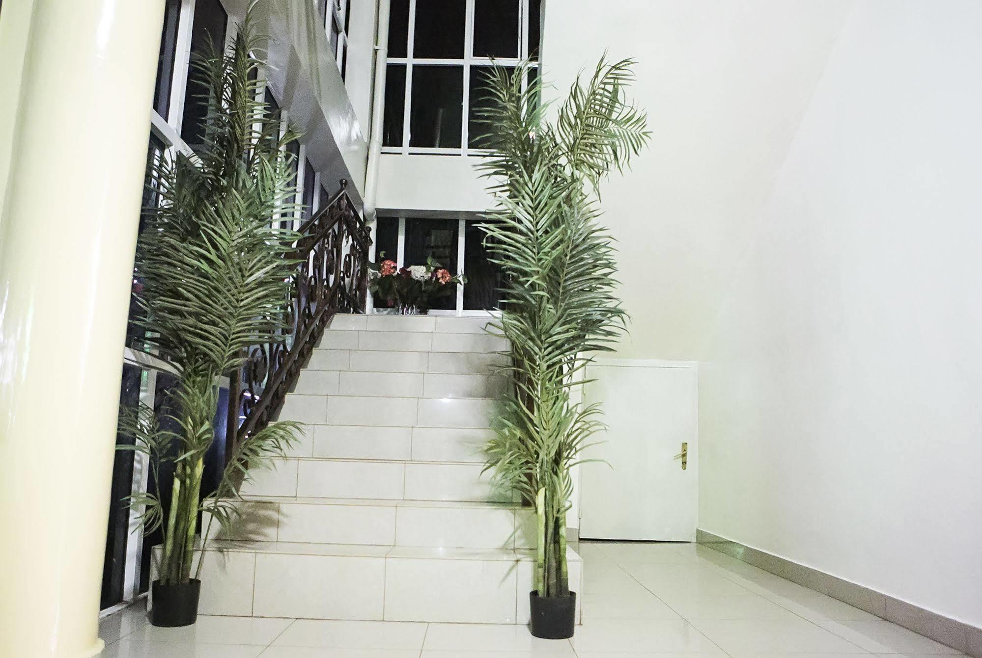 קיגאלי St Augustine Apartment & Hotel מראה חיצוני תמונה