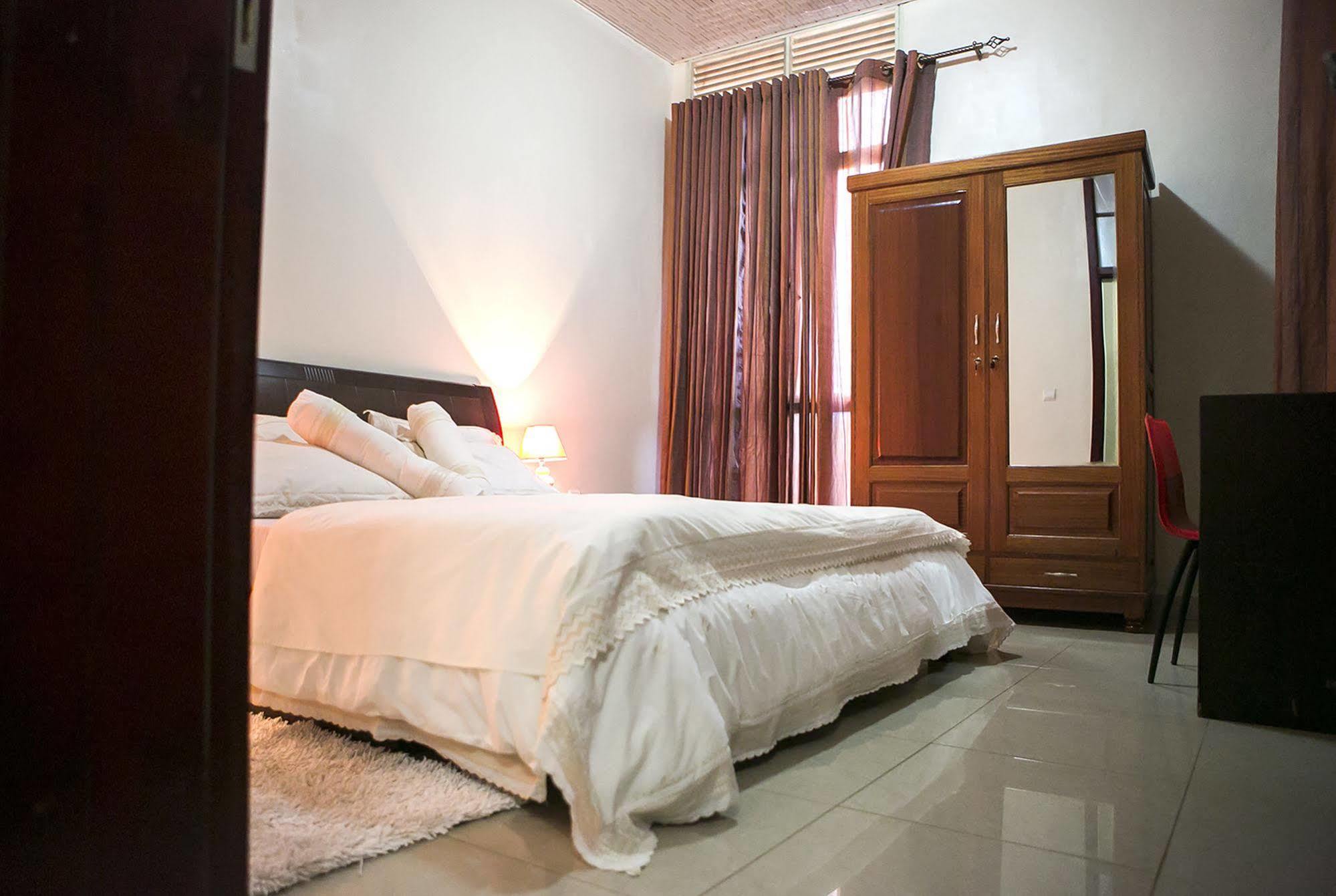 קיגאלי St Augustine Apartment & Hotel מראה חיצוני תמונה